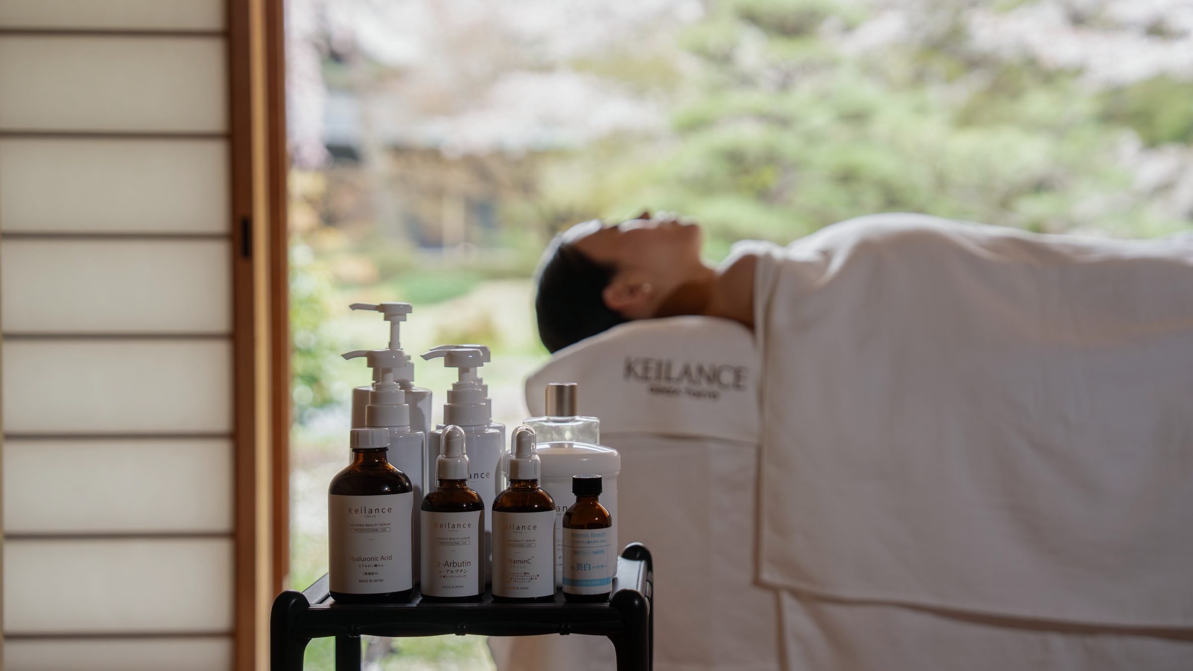 Products with model resting